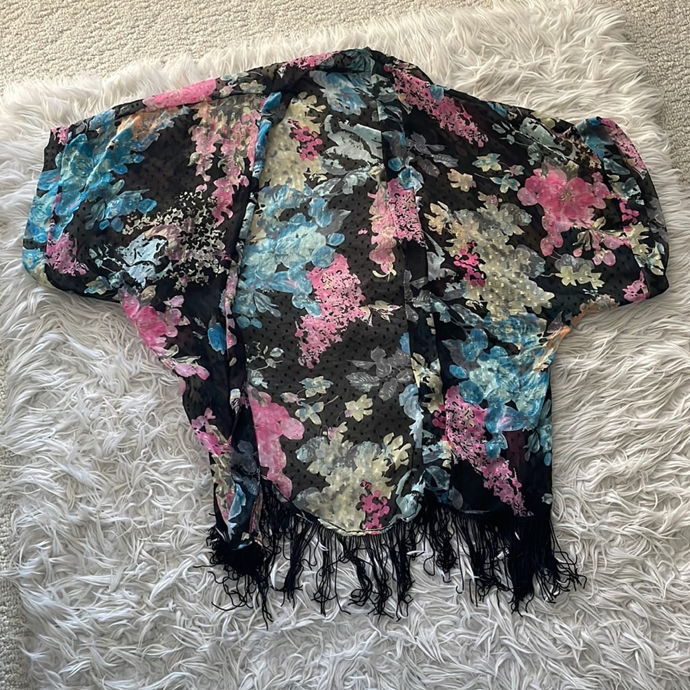 Black Floral Fringe Kimono